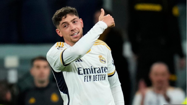 Federico Valverde: The Versatile Midfield Dynamo Dominating Football